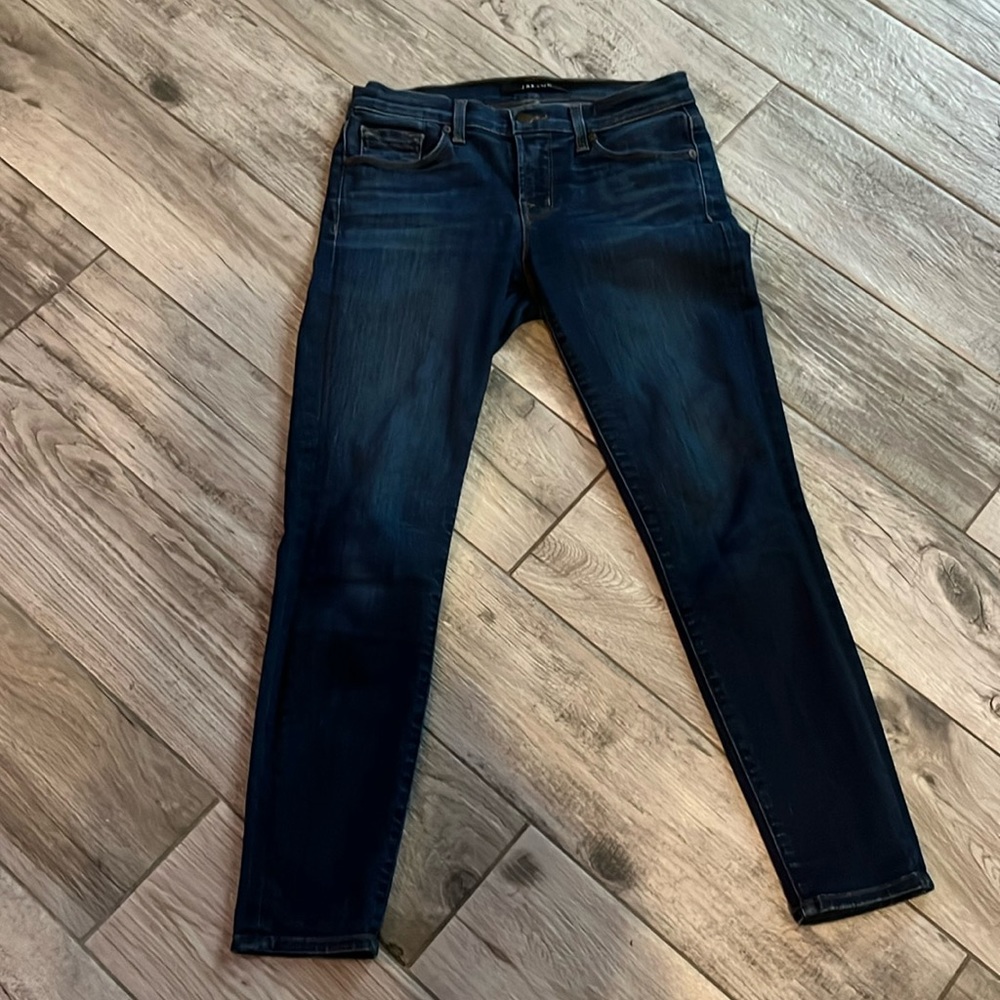 EUC J Brand capri heartbreaker jeans, sz 25